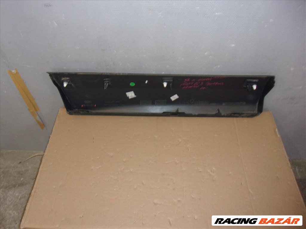 AUDI Q3 Sportback bal hátsó alsó díszléc 2020- 83a853969 4. kép