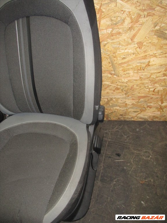 Ülés196 Fiat Punto Evo szürke színű, szövet ülésgarnitúra 3. kép
