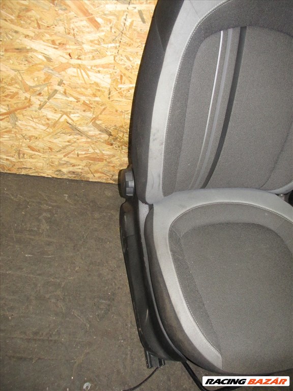 Ülés196 Fiat Punto Evo szürke színű, szövet ülésgarnitúra 5. kép