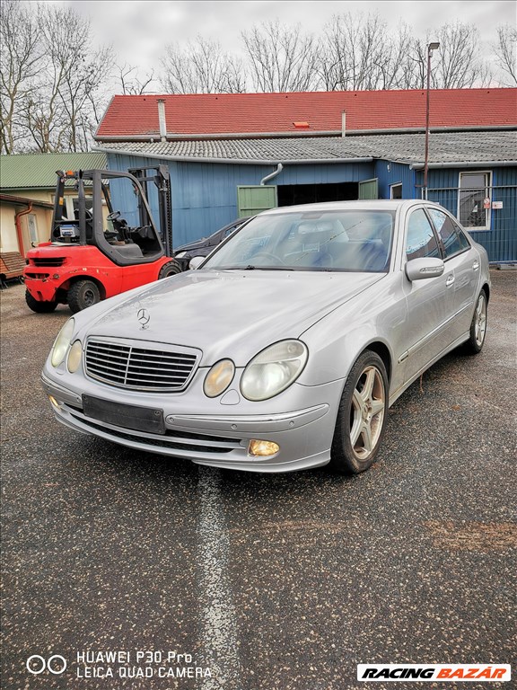 Mercedes E 320 (W211) bontott alkatrészei 1. kép