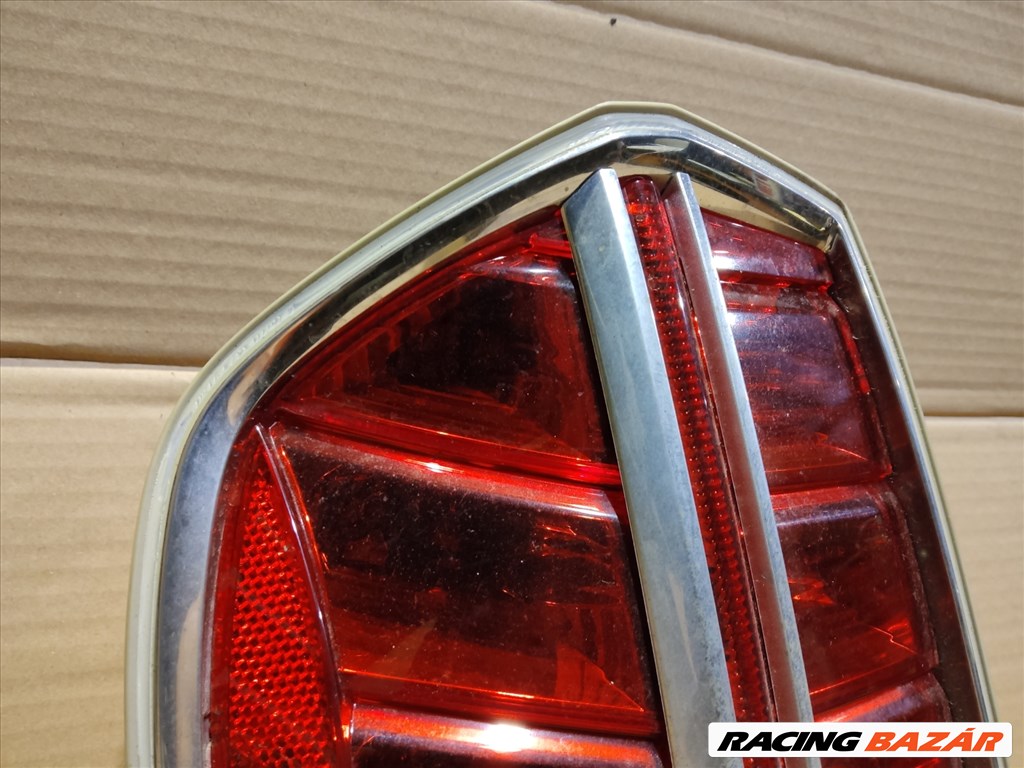 160284 Lancia Thema  2012-2014  Bal hátsó lámpa a képen látható sérüléssel, nincs külső takaró plexi!!!! 2. kép