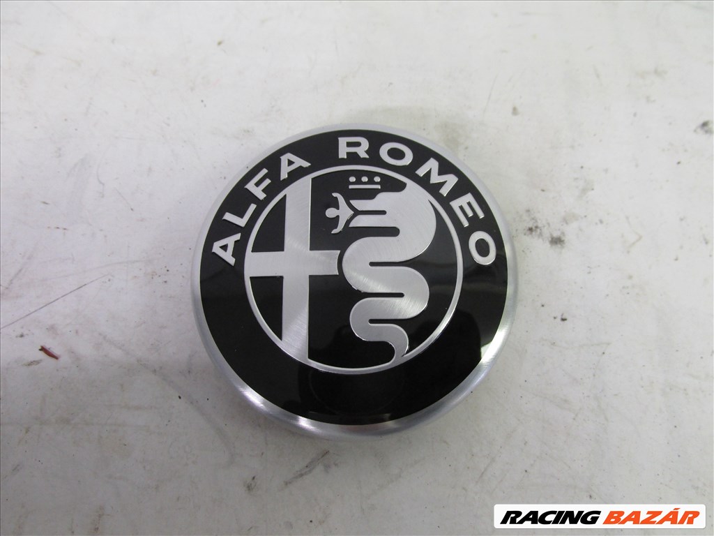 Alfa Romeo Giulia, Stelvio gyári új felni közép kupak 50541227 1. kép