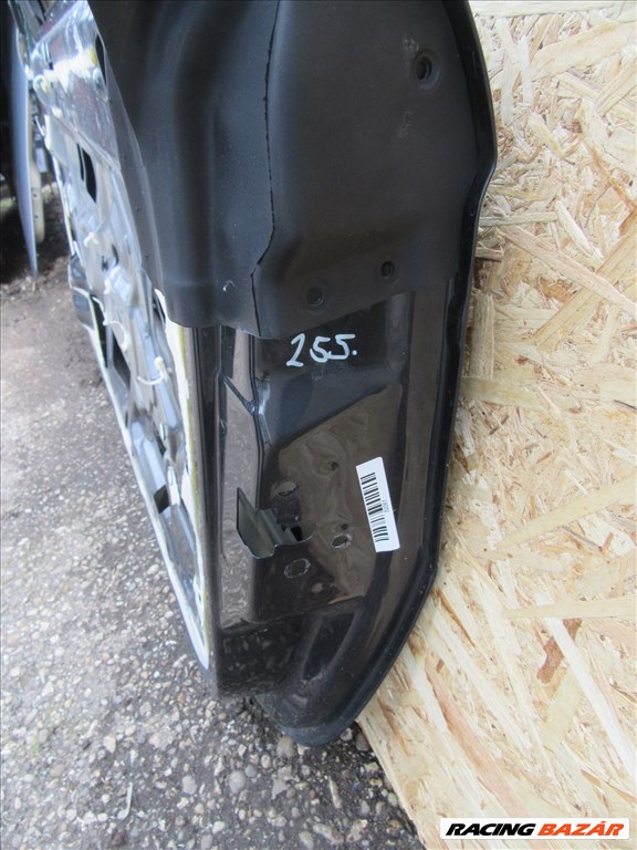 52061 Alfa Romeo Gt fekete színű, jobb oldali ajtó a képen látható sérüléssel 5. kép