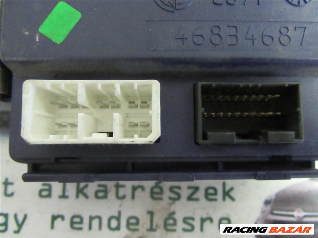 Fiat Multipla 46834687 hátsó elektromos ablakemelő vezérlő 2. kép