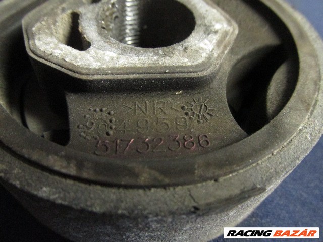 Fiat Bravo, Stilo 1,9 16v Diesel alsó kitámasztó gumibak 51732386 4. kép