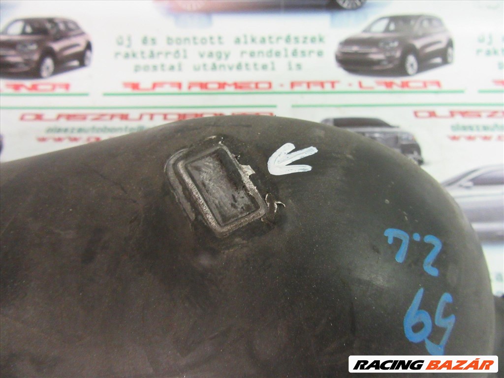 Alfa Romeo 159 51782843 számú levegőcső a képen látható sérüléssel 51782800 3. kép