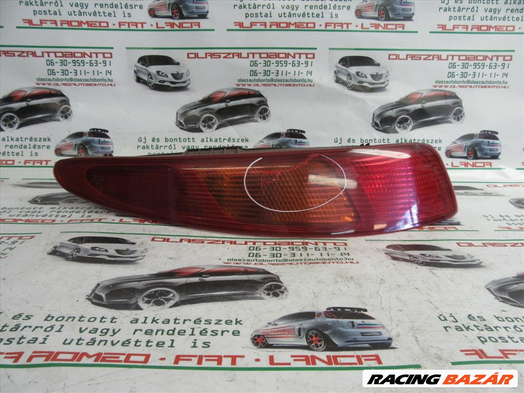 Alfa Romeo Gt bal hátsó lámpa a képen látható sérüléssel 1. kép
