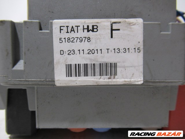 Fiat Punto Evo külső biztosíték tábla 51827978 3. kép