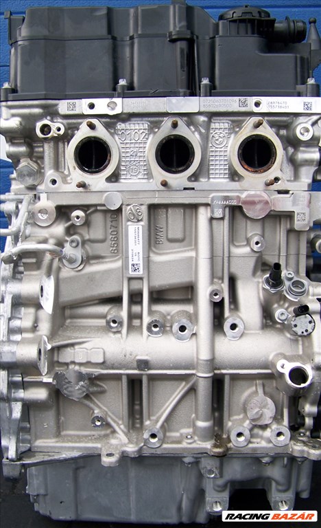 BMW X1 F48 B37C15A motor  3. kép