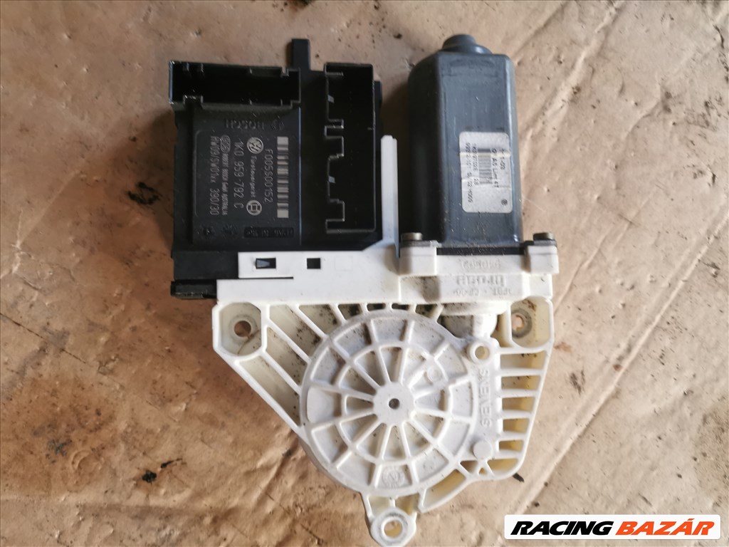 Volkswagen Golf V Ablakemelő motor  1k0959792c 1. kép