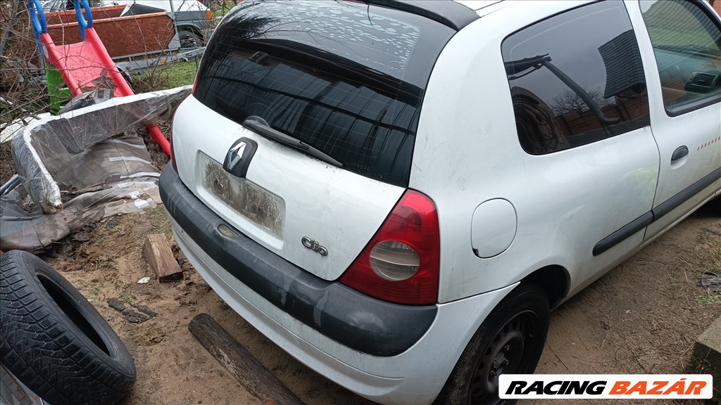 Renault Clio II bontott alkatrészei 5. kép