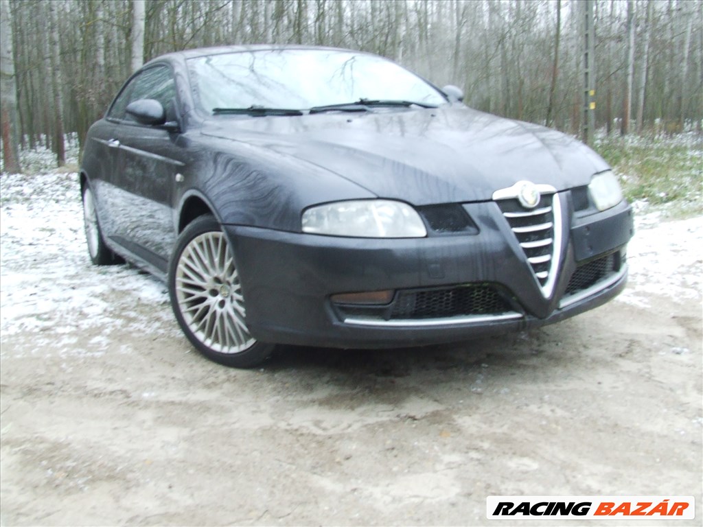Alfa Romeo GT bontott alkatrészei 2. kép