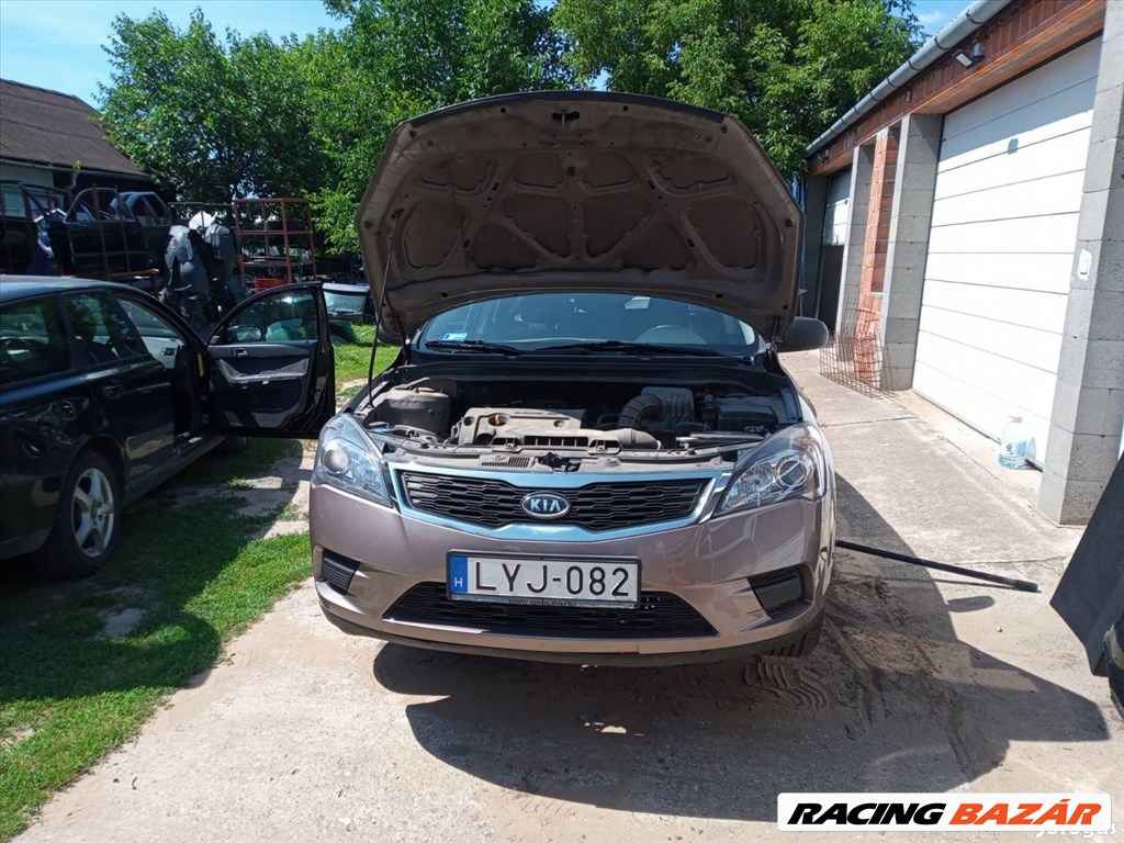 Kia ceed(2010-12)bontott alkatrészek 4. kép