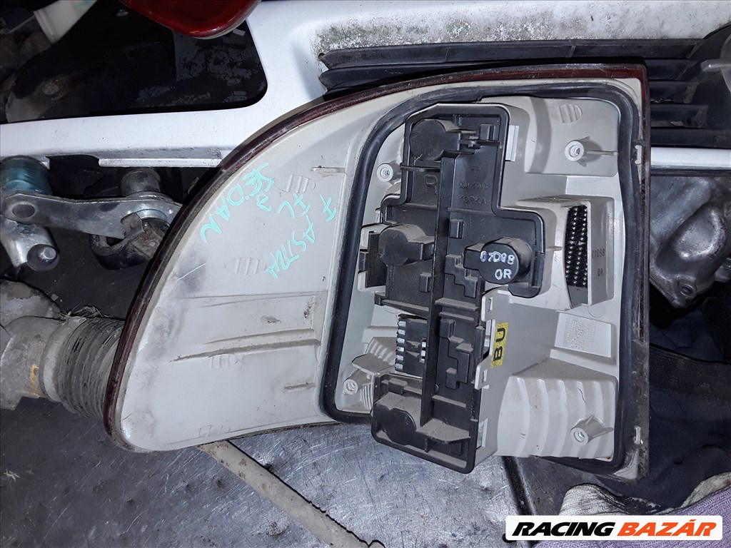 Opel Astra F sedan jobb hátsó lámpa  2. kép