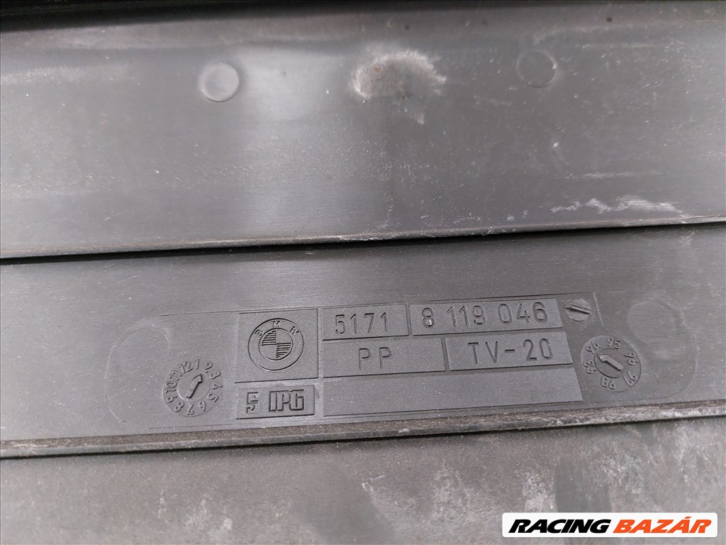 BMW E36 316i 318i 325tds hűtő feletti borítás motorburkolat légbeömlő (001379) 51718119046 3. kép