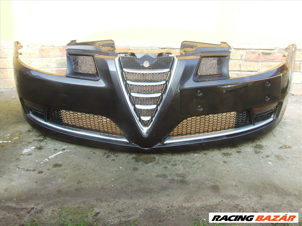 Alfa Romeo GT sárvédő lámpa fék futómű alkatrészek karosszéria 3. kép