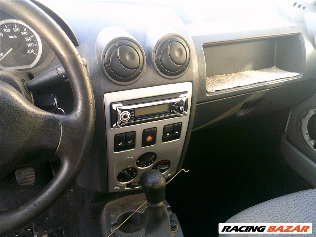 Dacia Logan bontott alkatrészei 8. kép