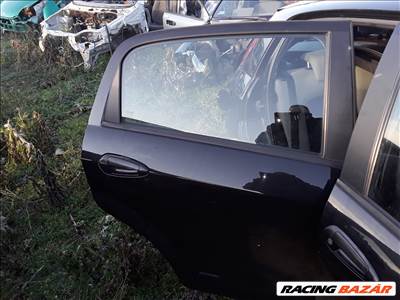 Fiat Grande Punto jobb hátsó ajtók üresen