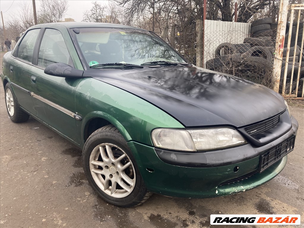 Opel Vectra B 1.6i bontott alkatrészei 1. kép