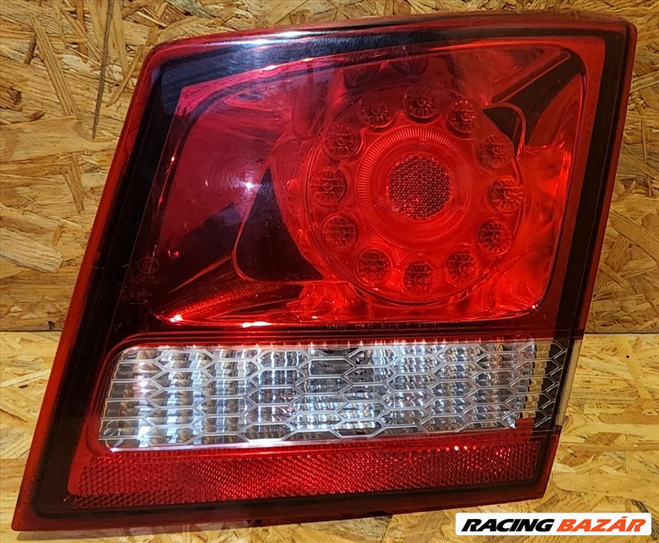 165016 Fiat Freemont 2011-2015 jobb hátsó belső lámpa 68078516AE 1. kép