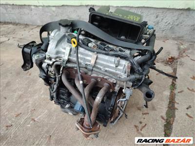 Toyota Yaris (XP10) motor 