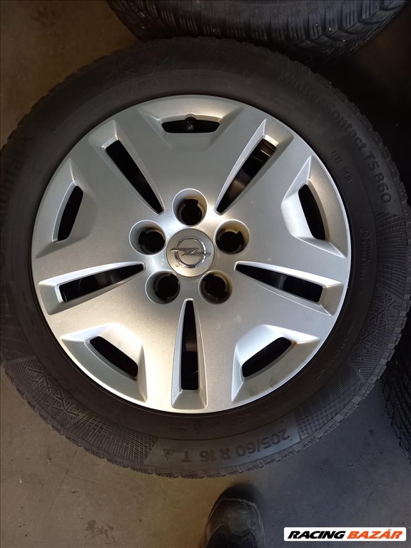Opel Insignia lemezfelni 5x120 6,5x16 205/60R16 télikkel +dísztárcsa Sxx4 2. kép