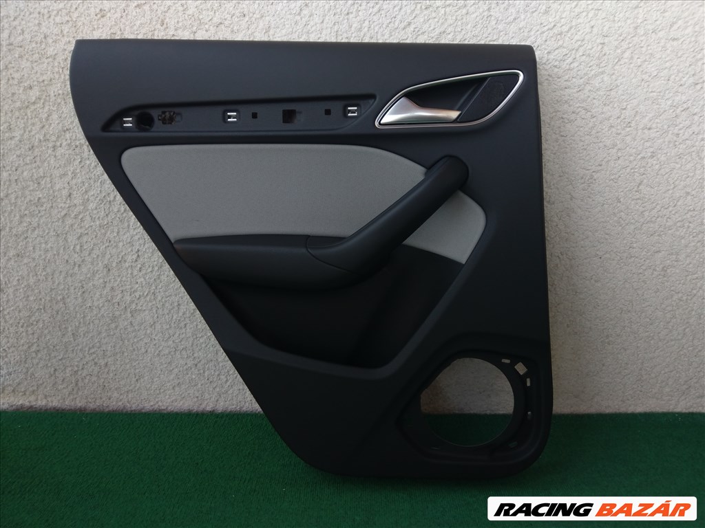 Audi Q3 (8U) Bal hátsó ajtókárpit 8u0867305 1. kép