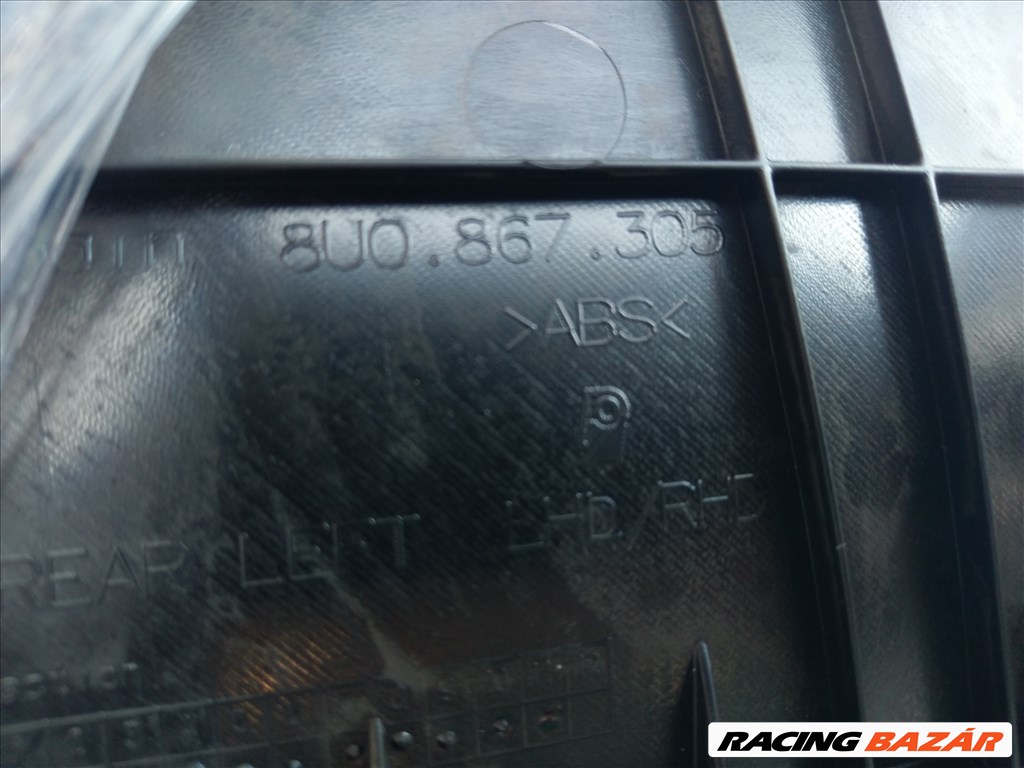 Audi Q3 (8U) Bal hátsó ajtókárpit 8u0867305 4. kép