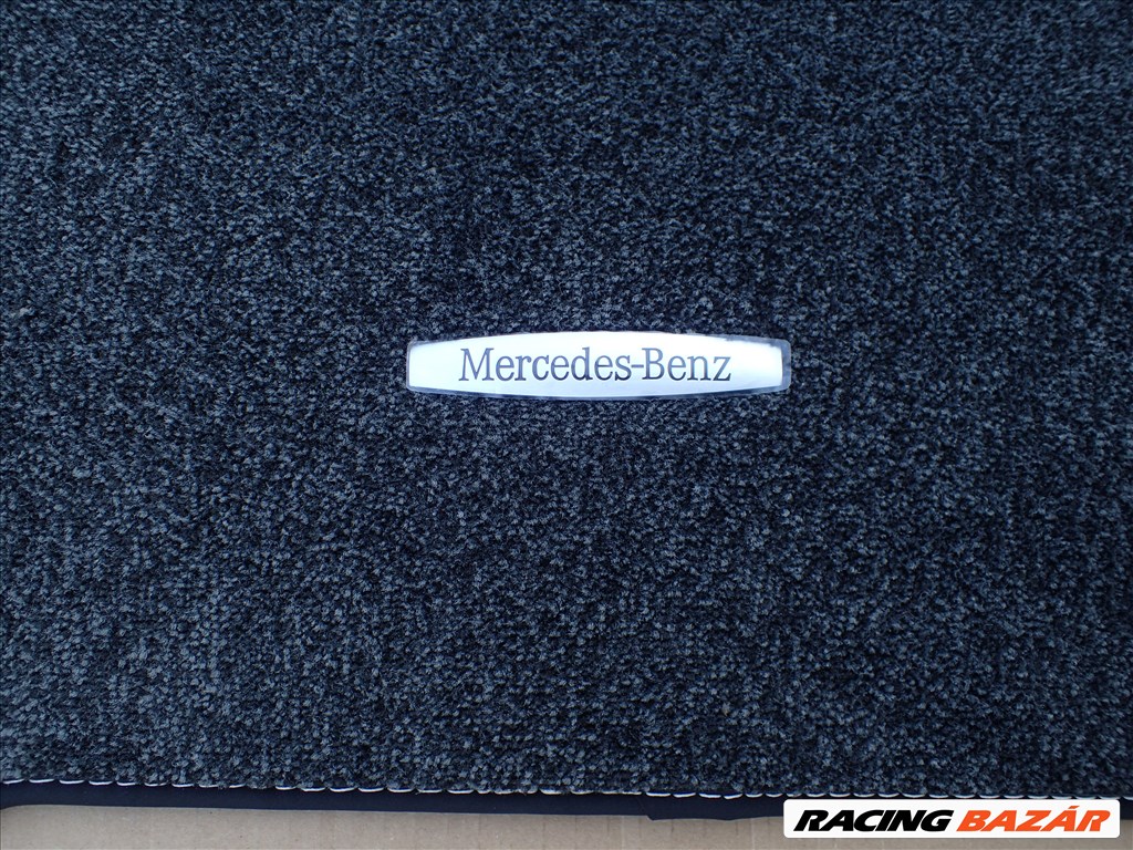 Mercedes-Benz kamion lábtér szőnyeg szett gyári új a9606808805 a9606809705 5. kép