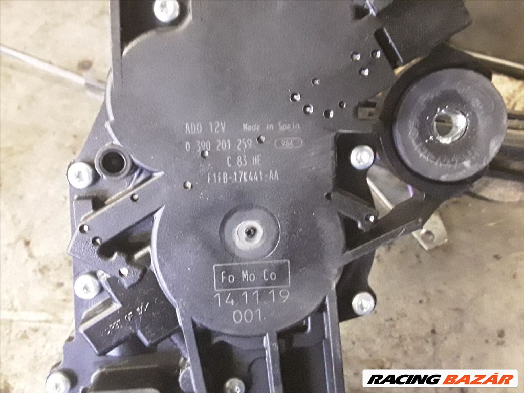 Ford Focus 3 kombi 2011- hátsó ablaktörlő motor bv6117k441aa 2. kép