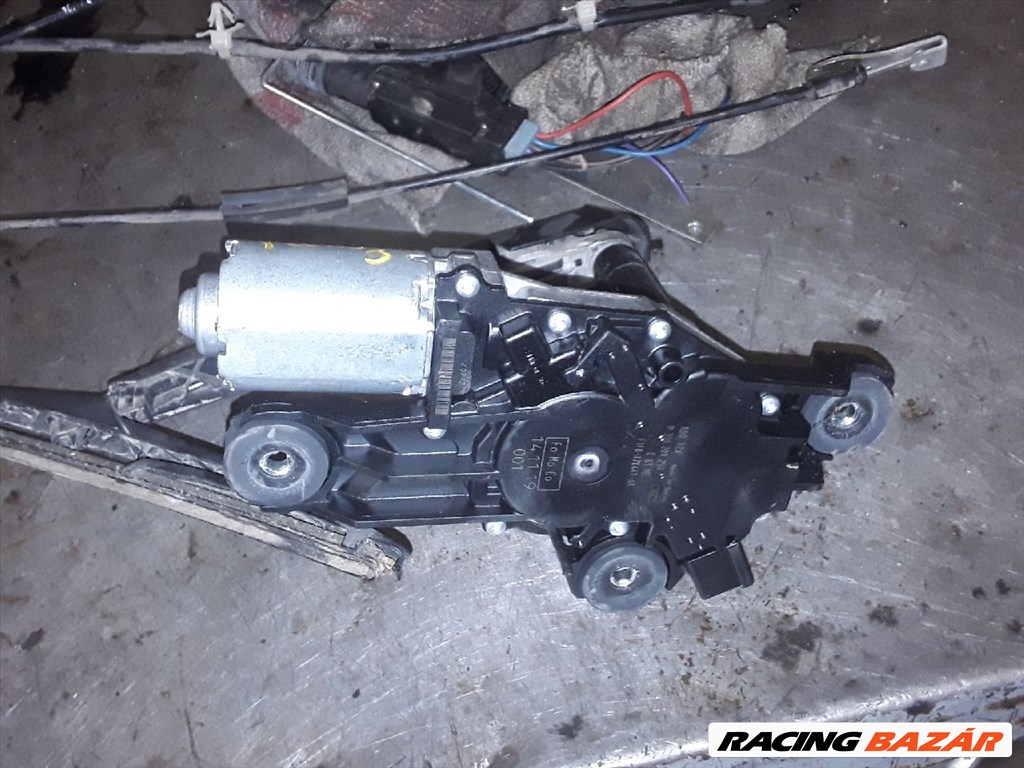 Ford Focus 3 kombi 2011- hátsó ablaktörlő motor bv6117k441aa 1. kép