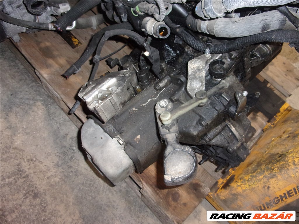 Peugeot 207 1,4-Hdi motor 4. kép