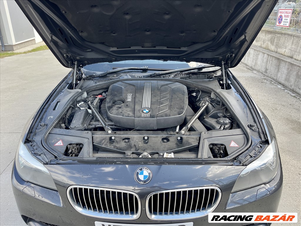 BMW F10 F11 520D bontás alkatrész 184Le  15. kép