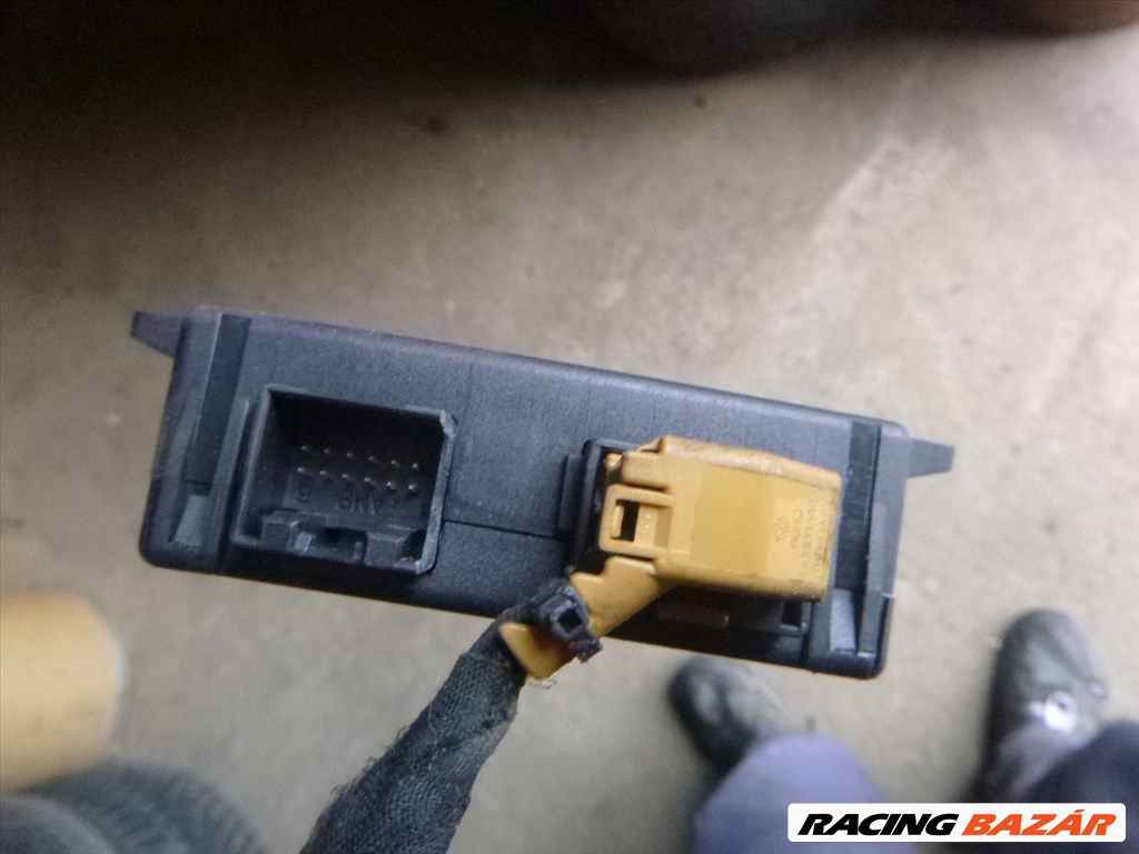 Audi A6 (C5 - 4B) 1999 parkradar vezérlő  csatlakozóval 4B0 919 283 4b0919283 2. kép