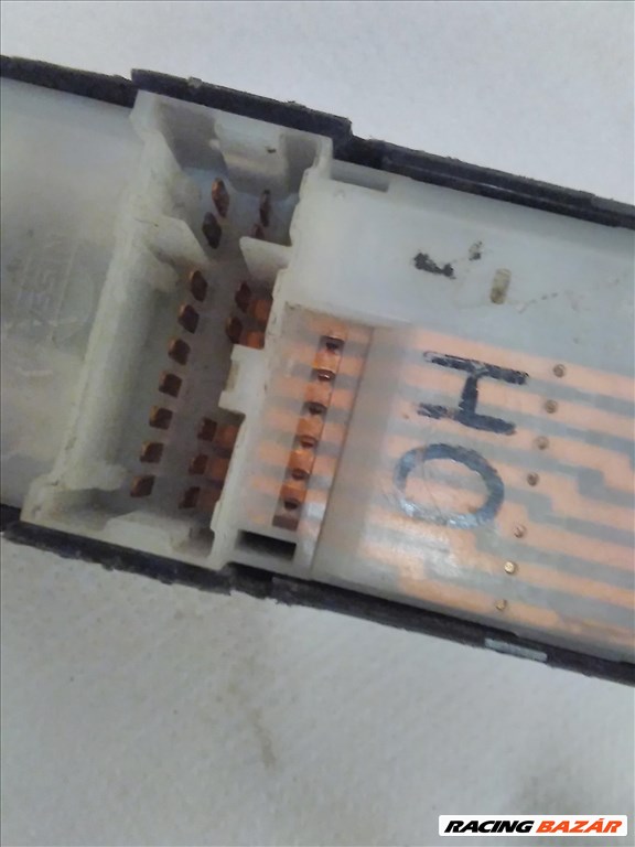 Nissan Navara (D22) Jobb első ablakemelő kapcsoló 4. kép