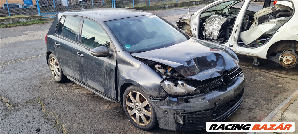 Volkswagen Golf VI (A6 Typ 5K) bontott alkatrészei 2. kép