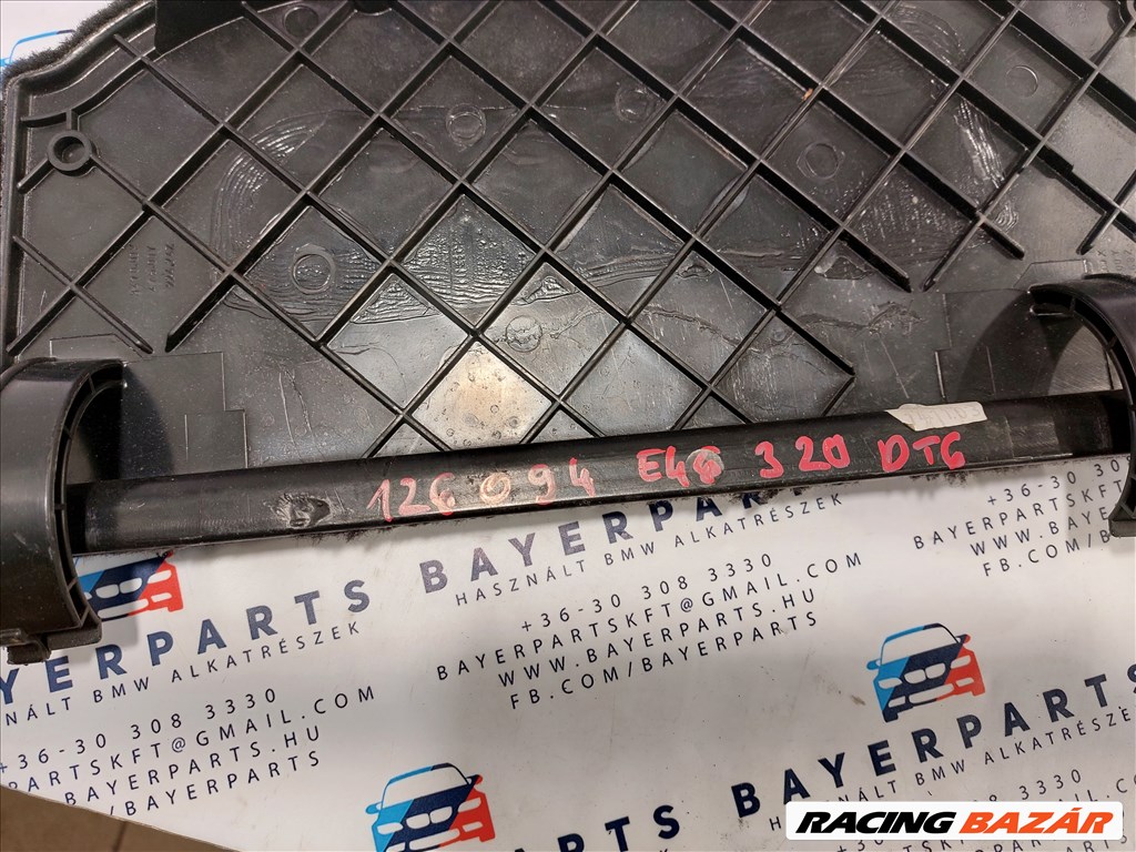 Bmw E46 touring akku akkumulátor jobb hátsó borítás burkolat fedél (126094) 2. kép