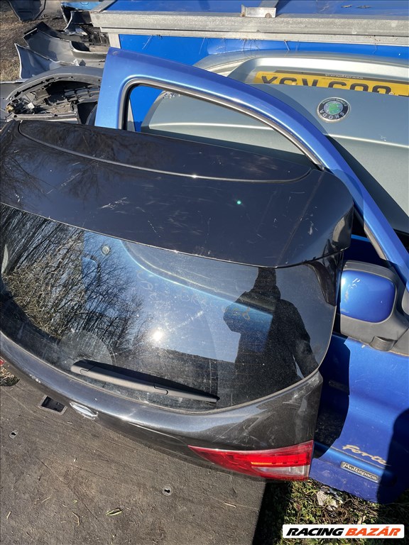 Nissan Qashqai (J11) csomagtérajtó  2. kép