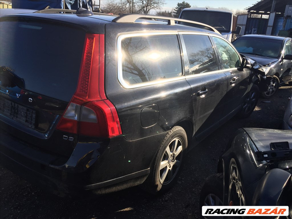 Volvo V70 V70 III AJTÓ  2. kép