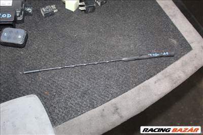 Volkswagen Tiguan 2010 2.0D antenna 