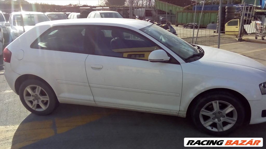 Audi A3 (8P) (8P) bontott alkatrészei 2. kép