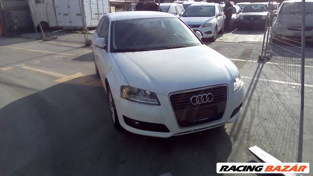 Audi A3 (8P) (8P) bontott alkatrészei 4. kép