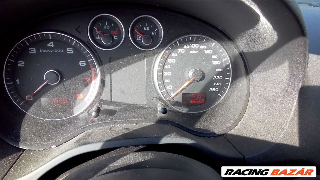Audi A3 (8P) (8P) bontott alkatrészei 5. kép