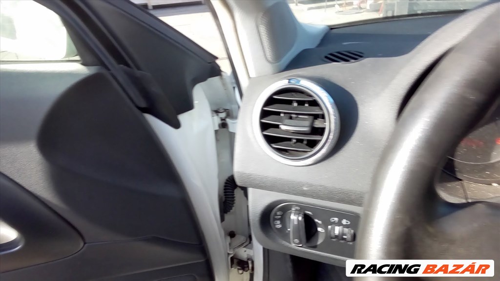 Audi A3 (8P) (8P) bontott alkatrészei 7. kép