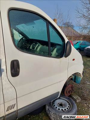 Opel vivaro jobb első ajtó komlett. 