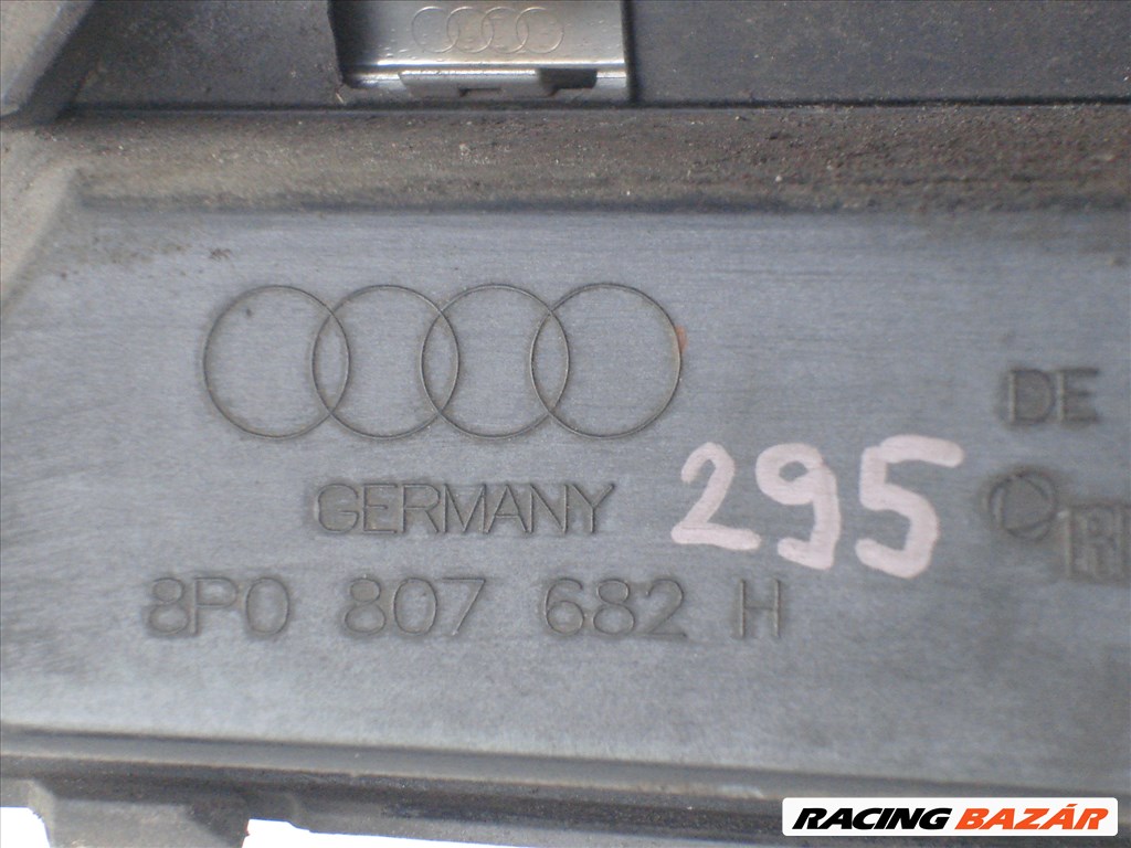 Audi A3 8P Facelift első lökhárító Jobb Díszrács 8P0807682 2009-től 5. kép