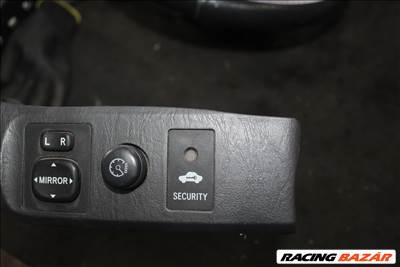 Toyota Rav4 II security gomb