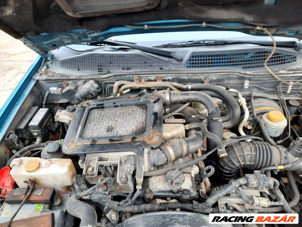 Nissan Terrano II bontott alkatrészei 11. kép