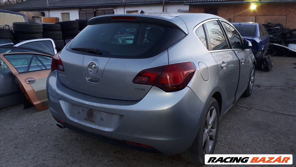 Opel Astra J A20DTH bontott alkatrészei 2. kép