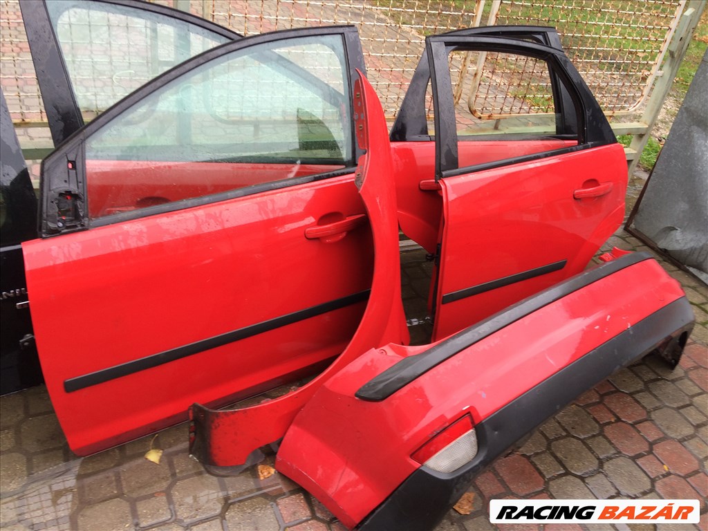 Ford Focus Mk2 bontott alkatrészei 2. kép